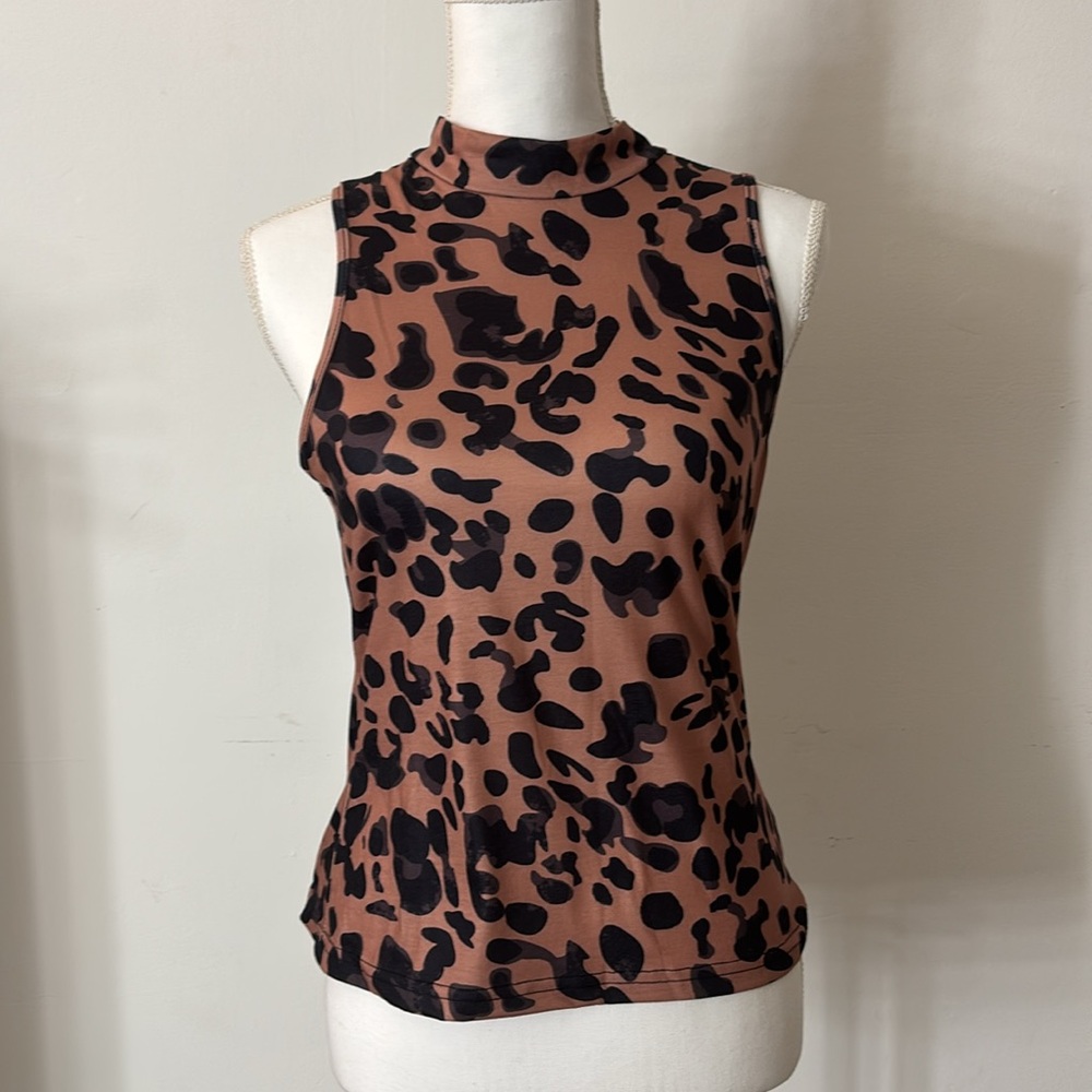 BRAND NEW-Leopard Print Mock Neck Tank Top